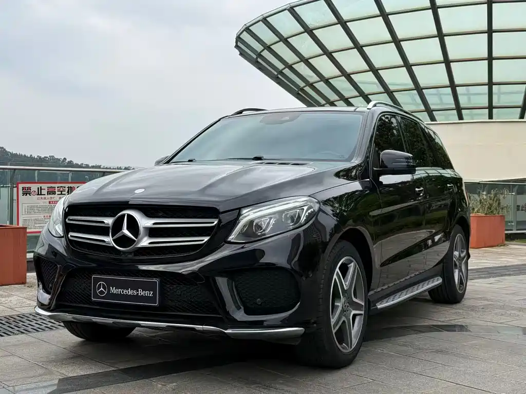 Mercedes-Benz GLE (Import) — миниатюра 27