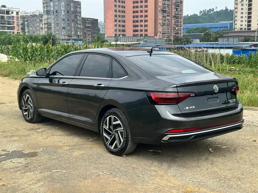 Volkswagen Sagitar 2025 300TSI DSG