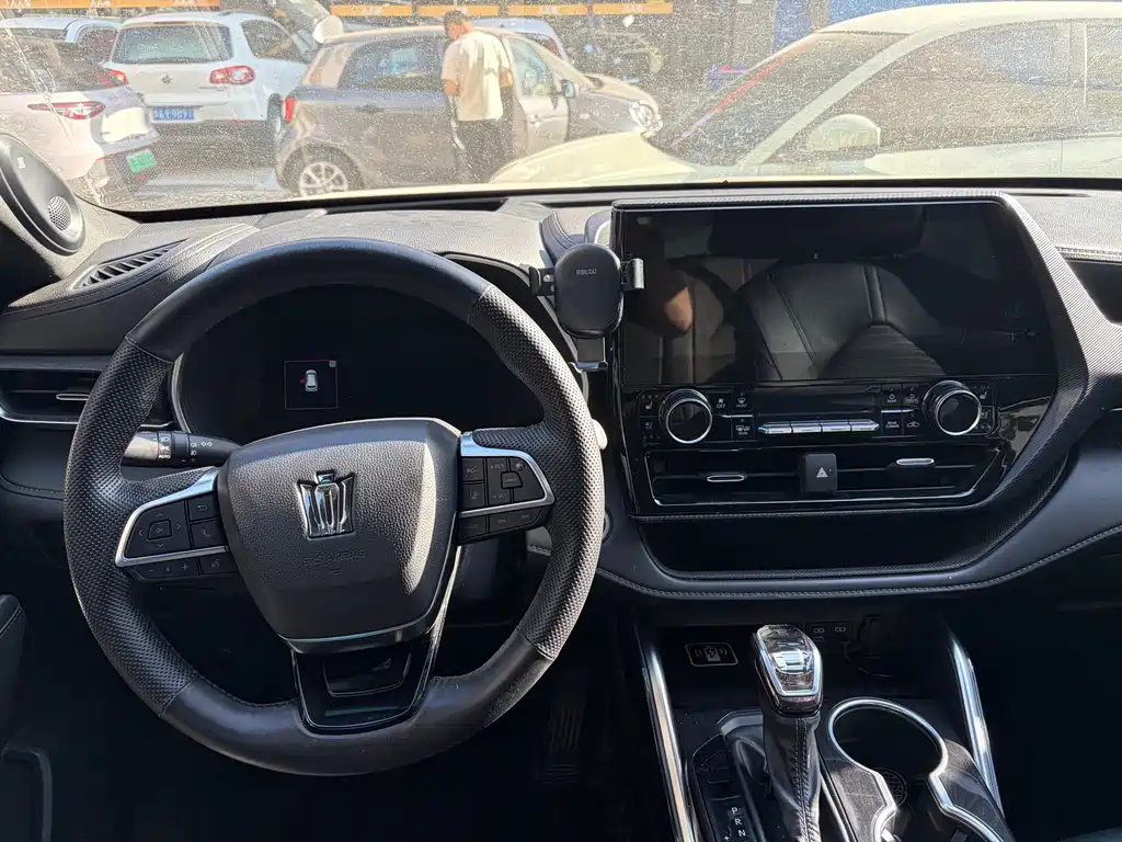 Toyota Crown Kluger — миниатюра 5