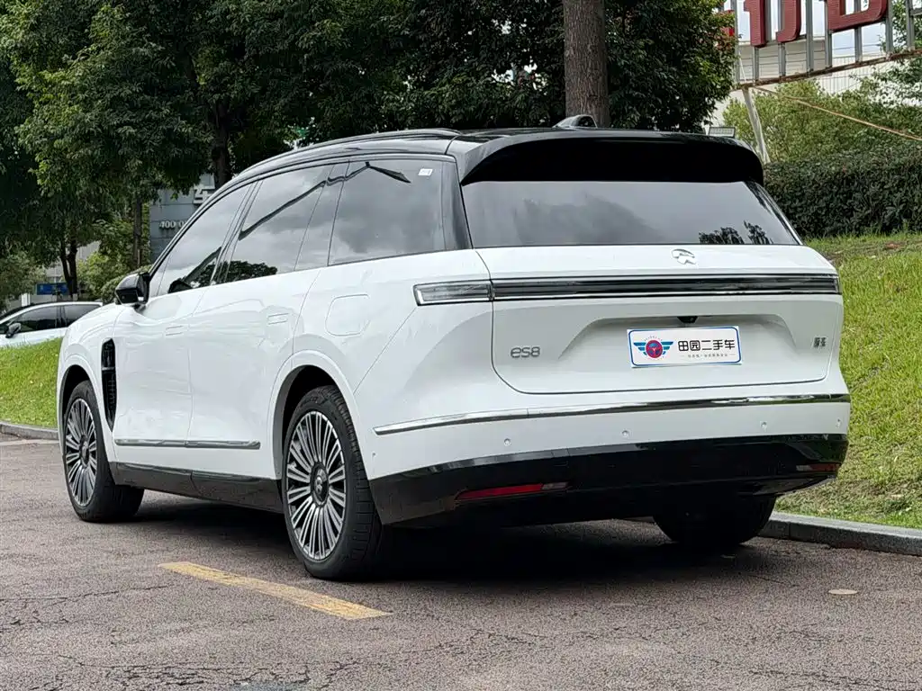 NIO ES8 2026 мест Executive Luxury