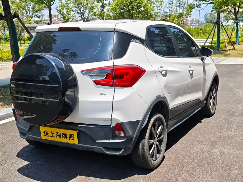 BYD Yuan EV — миниатюра 9