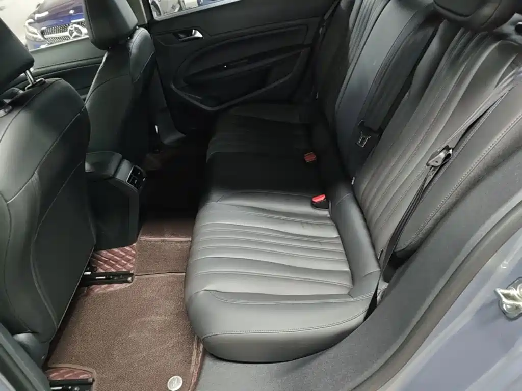 Peugeot 408 — миниатюра 17