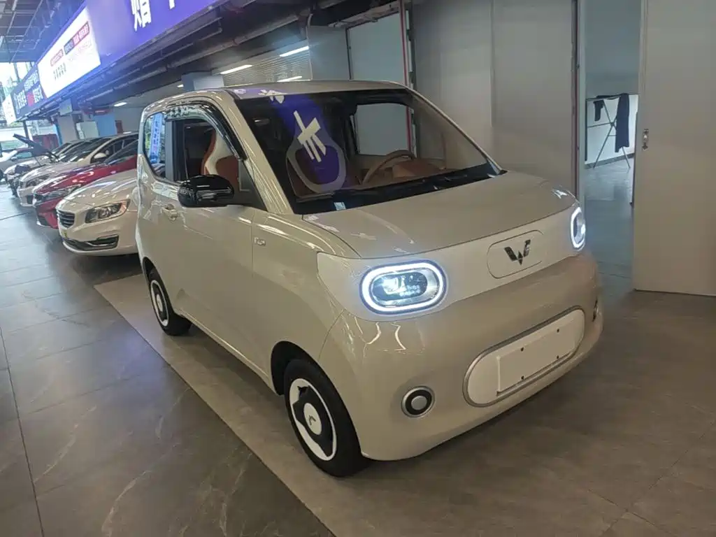 Wuling MINIEV — миниатюра 4