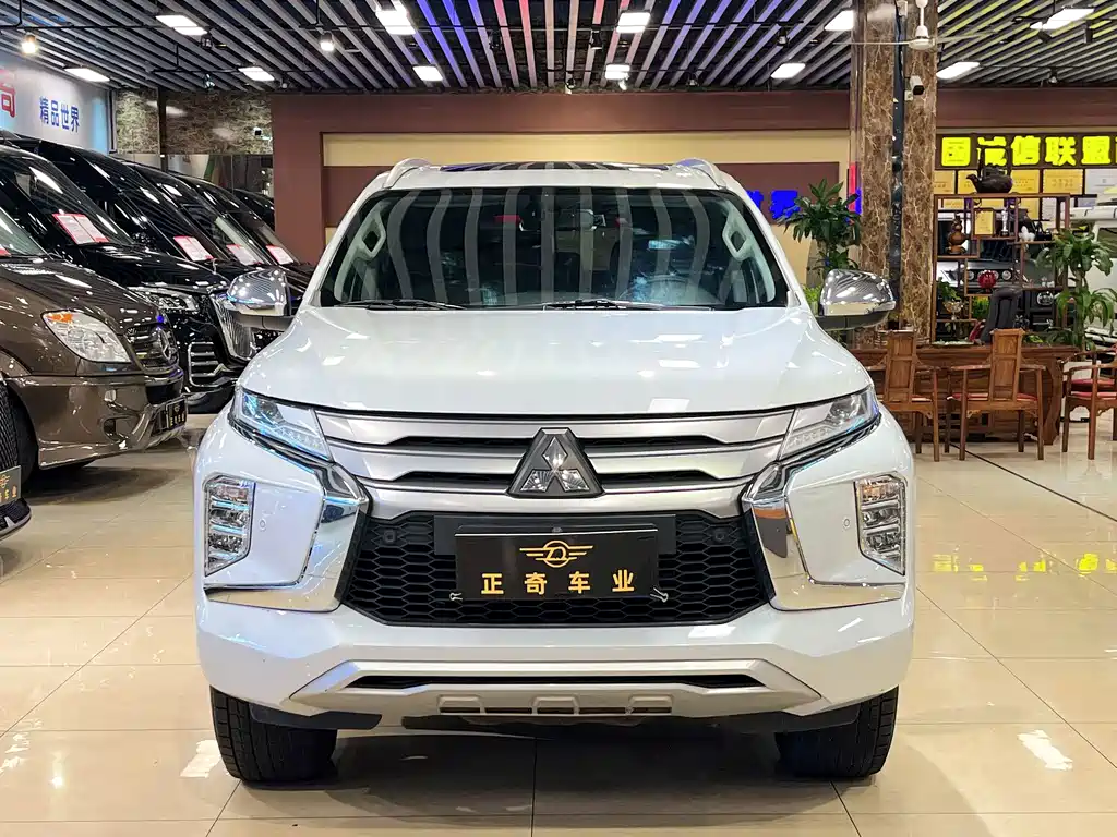 Mitsubishi Pajero Sport (Import) — миниатюра 2
