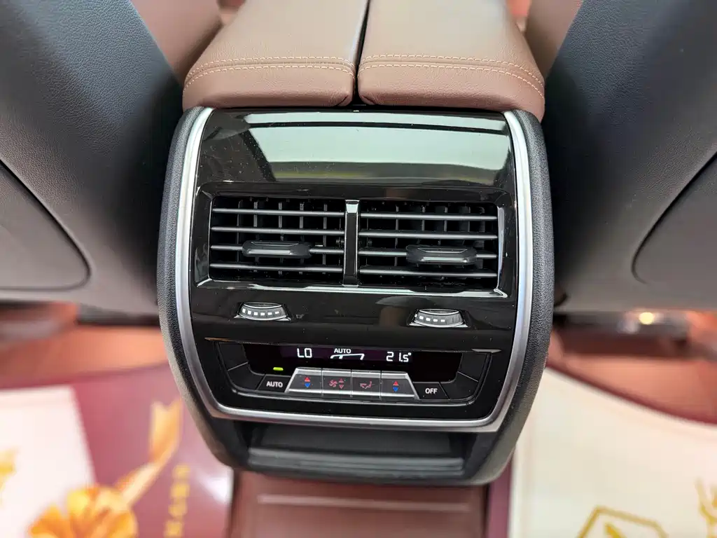 BMW X5 (Import) — миниатюра 11