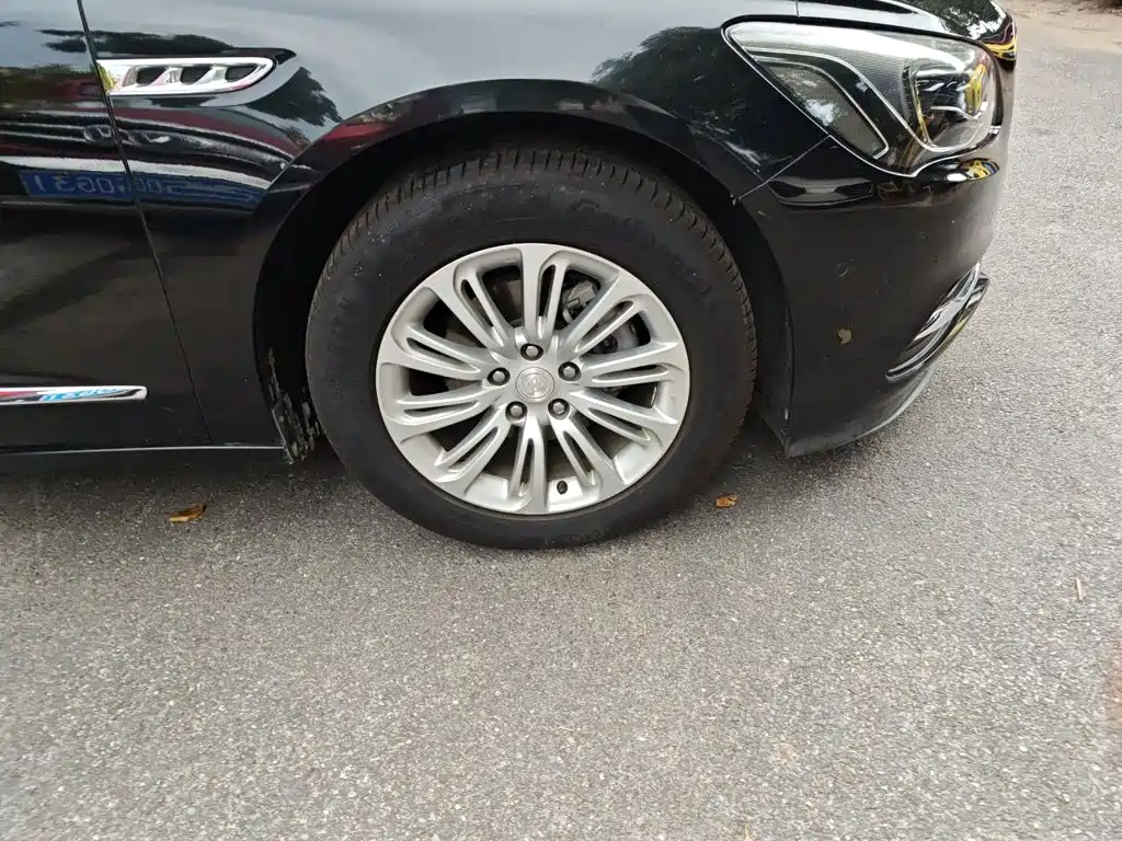 Buick LaCrosse — миниатюра 8