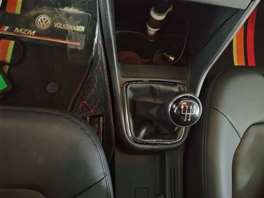 Volkswagen Jetta — миниатюра 14