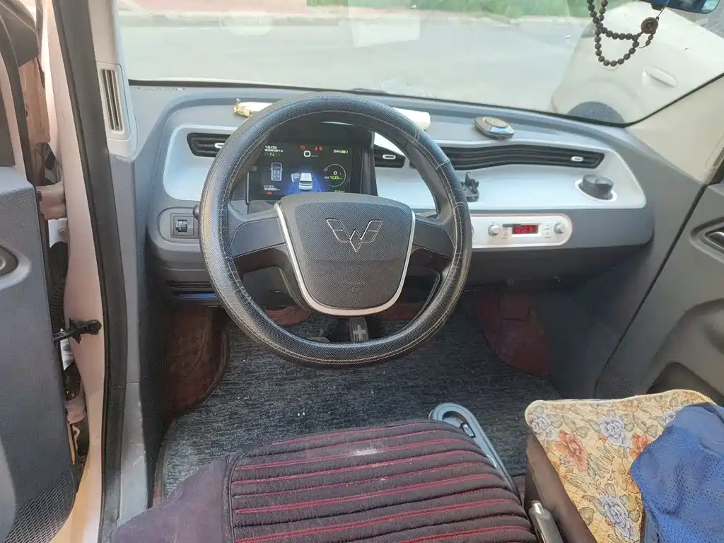 Wuling MINIEV — миниатюра 3