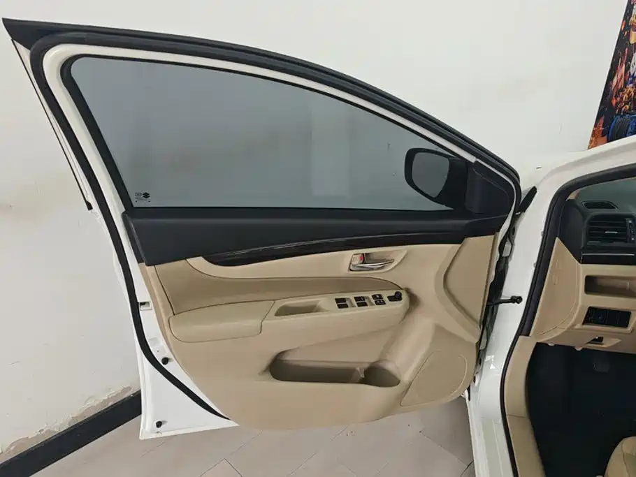 Suzuki Alivio — миниатюра 7