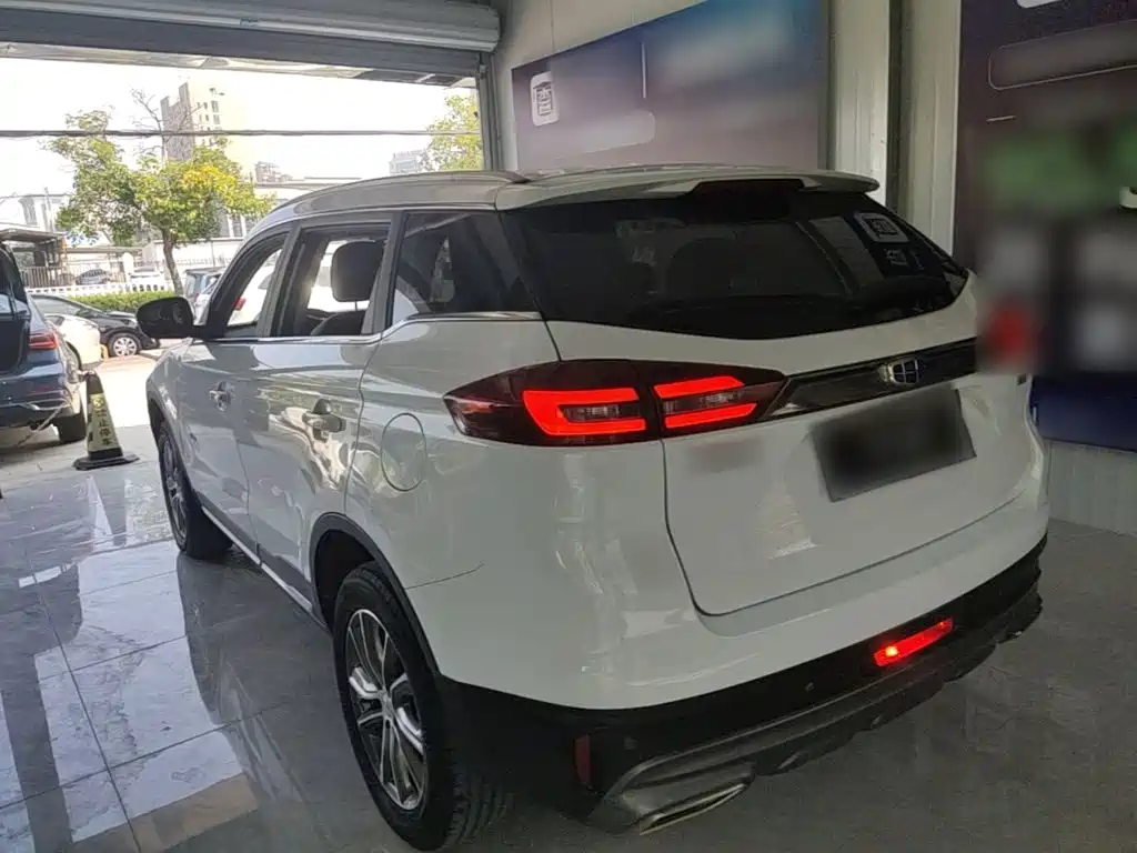 Geely Boyue — миниатюра 5