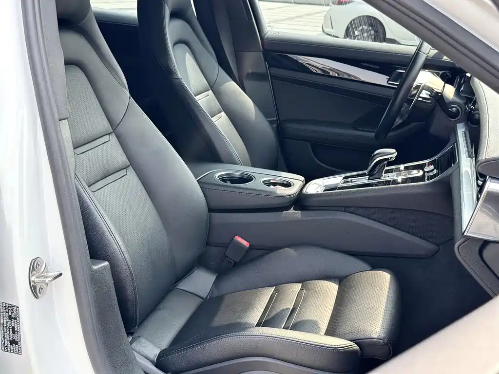 Porsche Panamera 2017 Panamera 4 Sport Turismo 3.0T