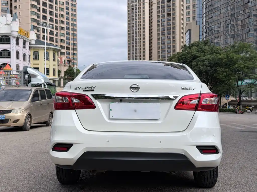 Nissan Sylphy — миниатюра 5