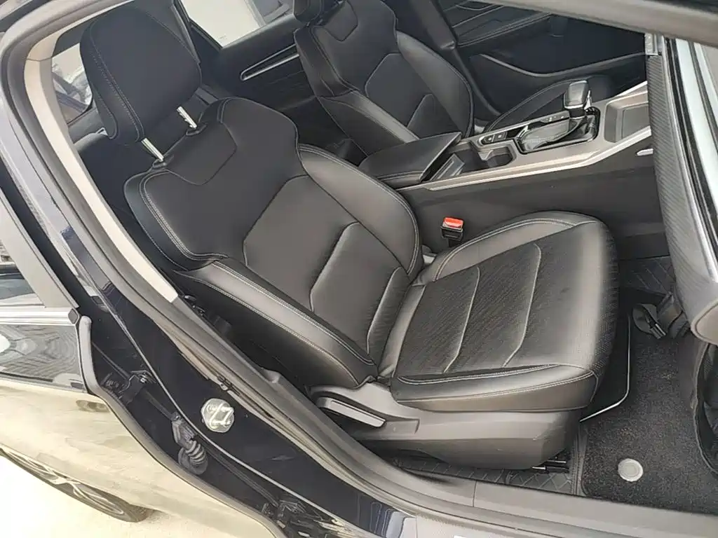 Geely Emgrand — миниатюра 25