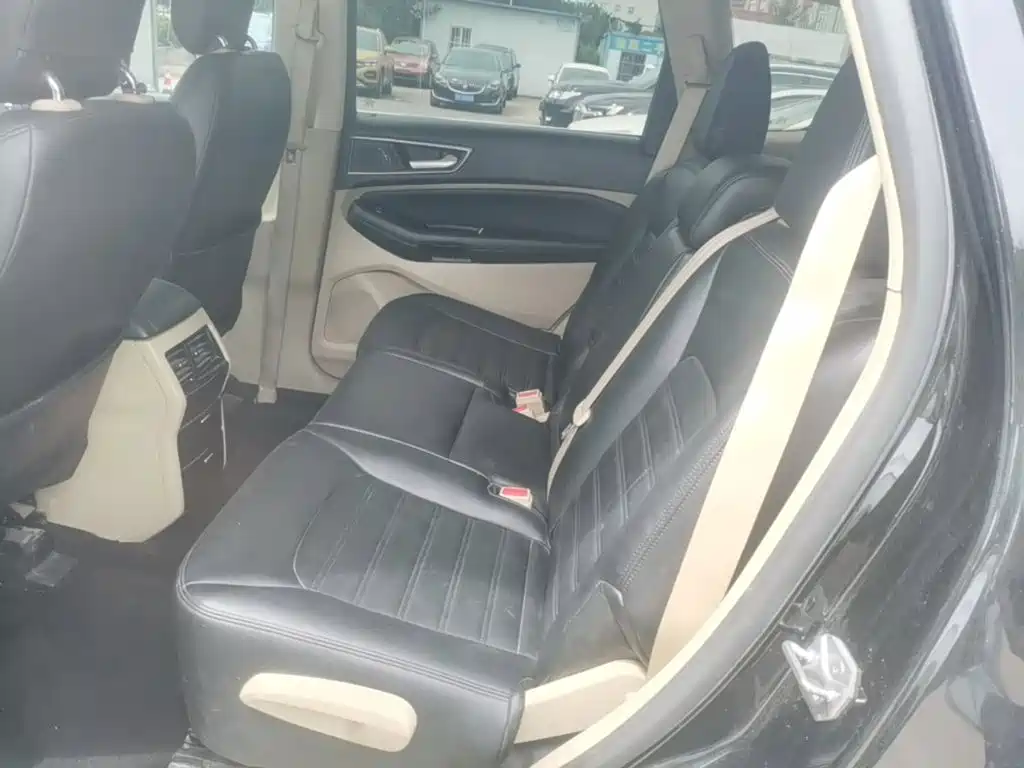Ford Edge — миниатюра 17