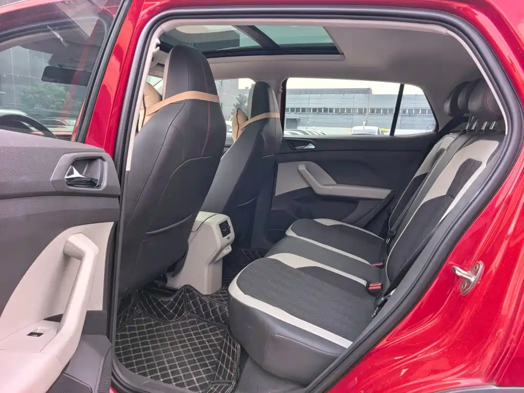 Volkswagen T-Cross — миниатюра 9