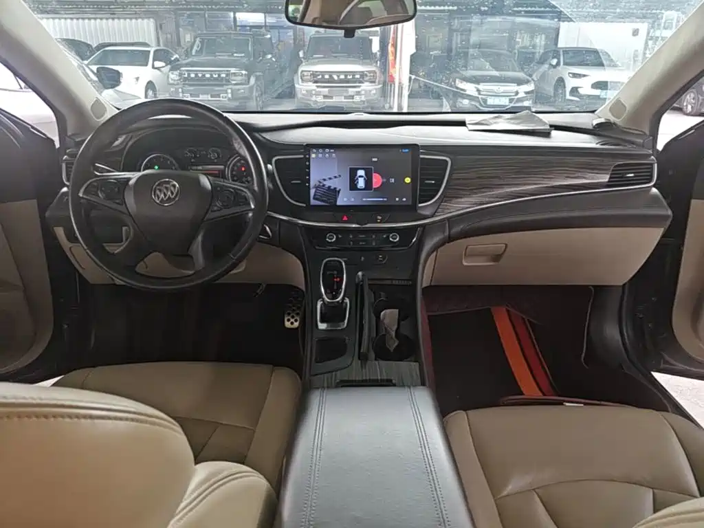 Buick LaCrosse — миниатюра 10