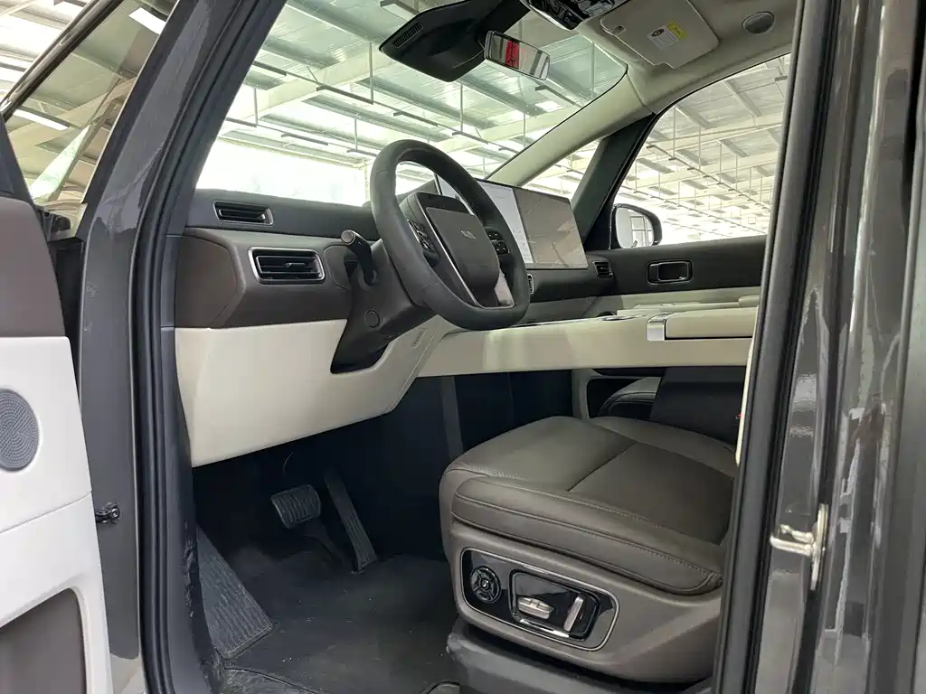 Li Auto Li MEGA — миниатюра 11