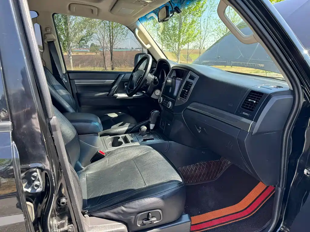 Mitsubishi Pajero (Import) 3.0L Auto Premium Edition China V, фото 6
