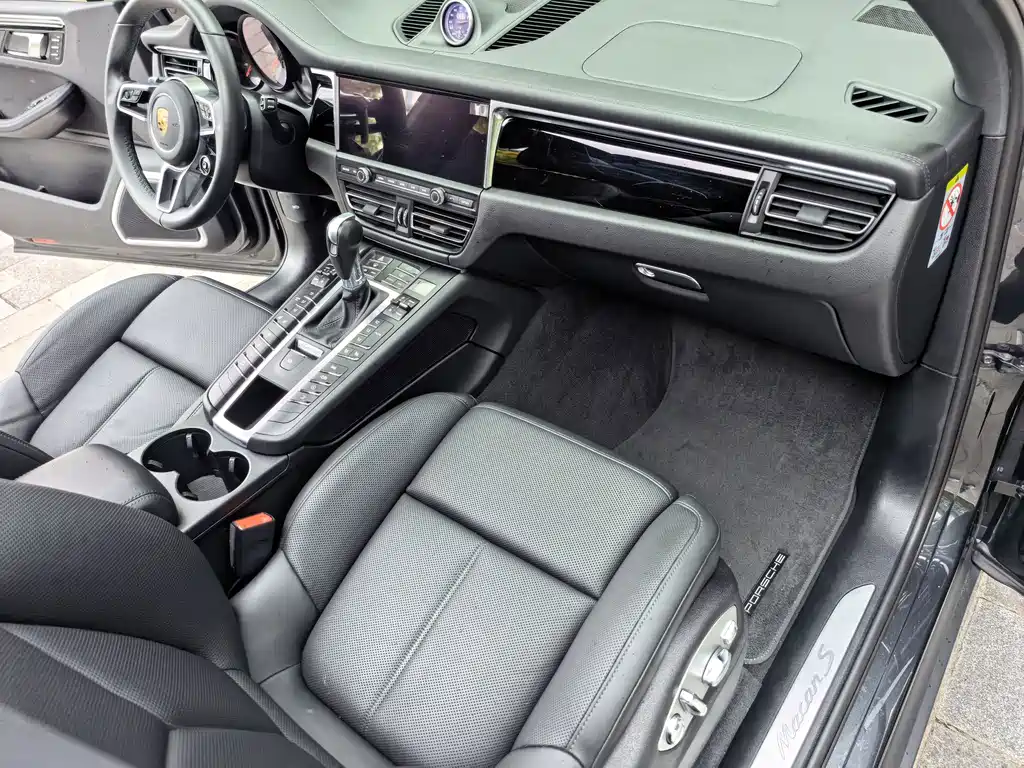 Porsche Macan — миниатюра 18