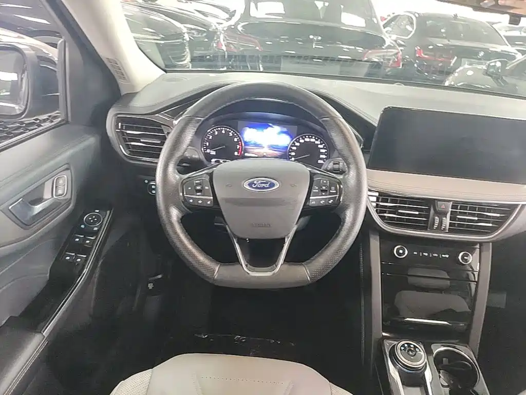 Ford Escape — миниатюра 11
