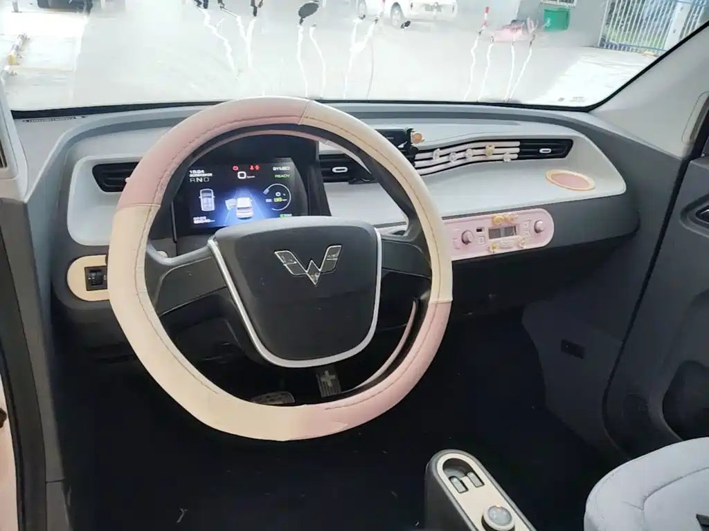 Wuling MINIEV — миниатюра 10
