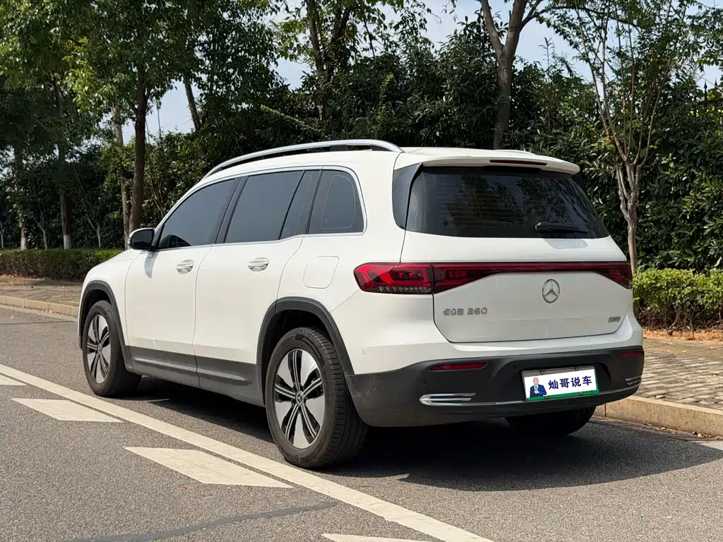 Mercedes-Benz EQB — миниатюра 6