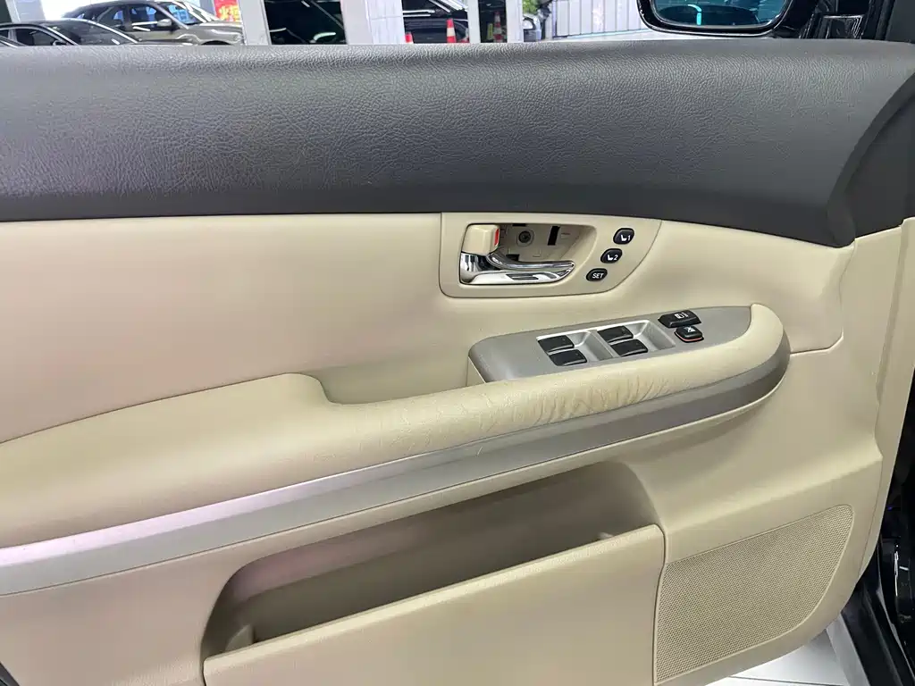 Lexus RX Classic — миниатюра 29
