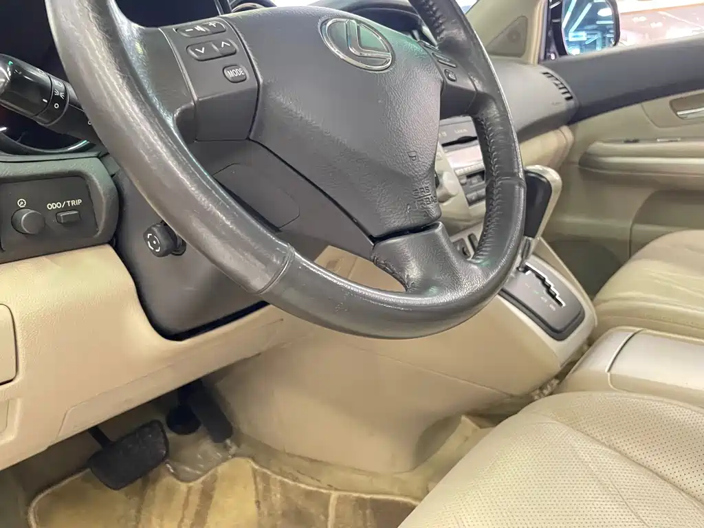 Lexus RX Classic — миниатюра 16