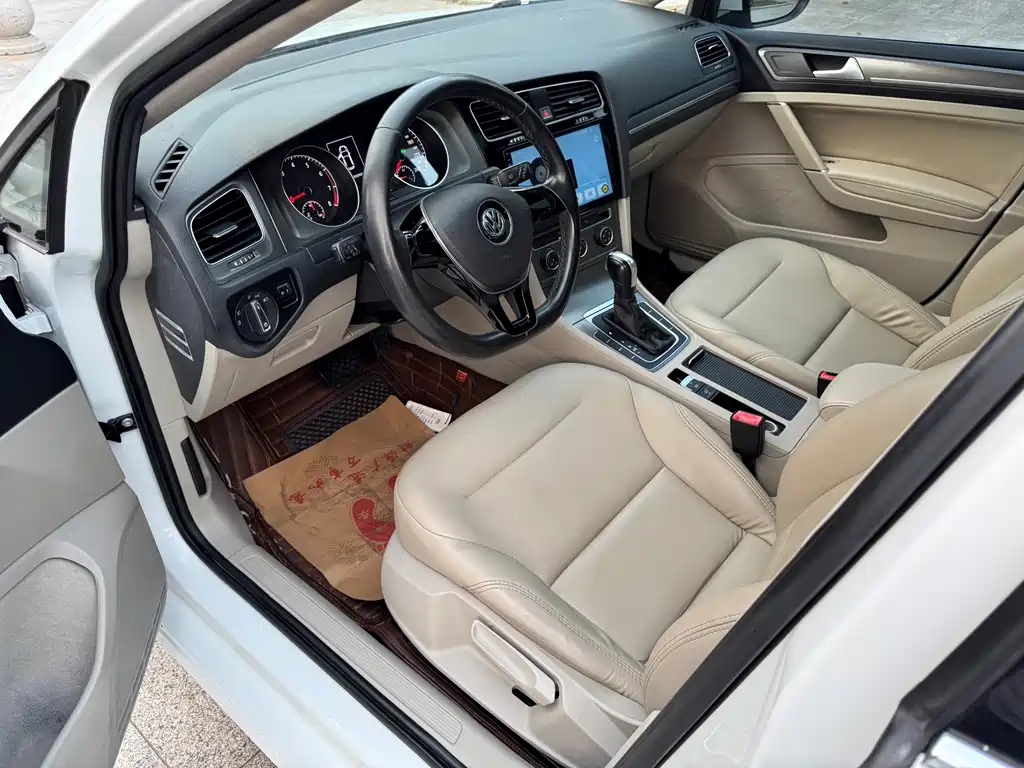 Volkswagen Golf — миниатюра 10