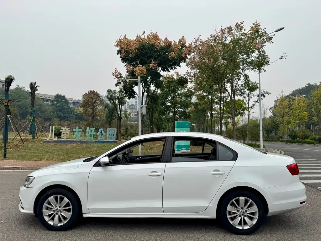Volkswagen Sagitar — миниатюра 12