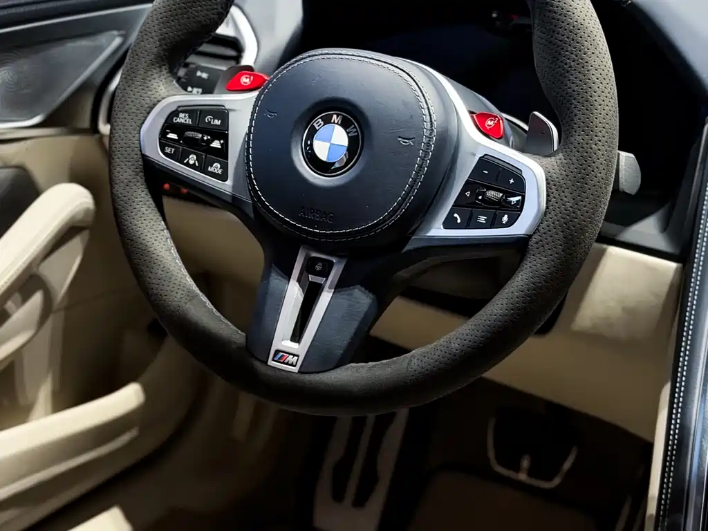 BMW M8 — миниатюра 7