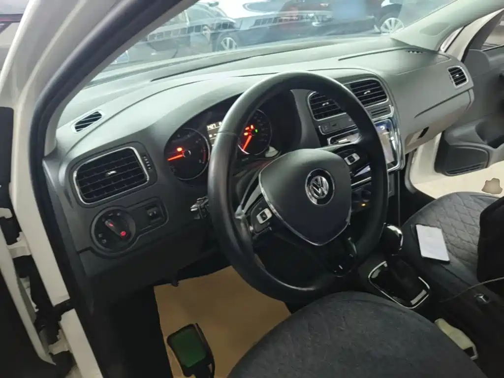 Volkswagen Polo — миниатюра 10