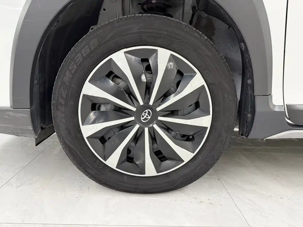 Toyota Yaris L — миниатюра 20