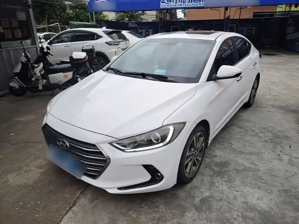 Hyundai Elantra — миниатюра 2