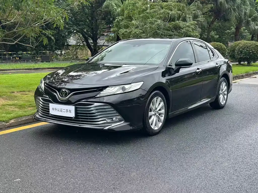 Купить Toyota Camry