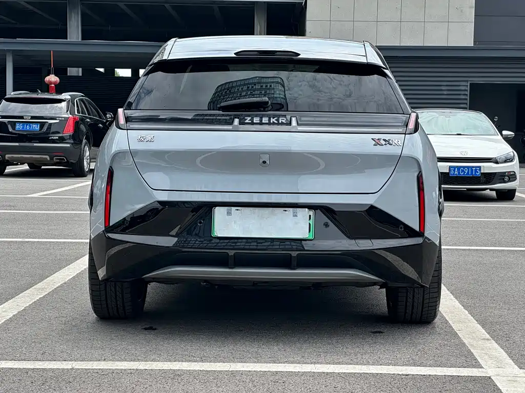 Zeekr X 2023 YOU 4 мест