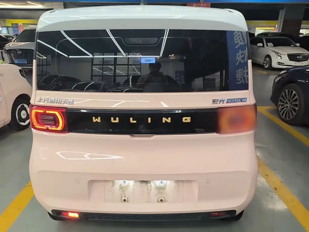 Wuling MINIEV — миниатюра 6