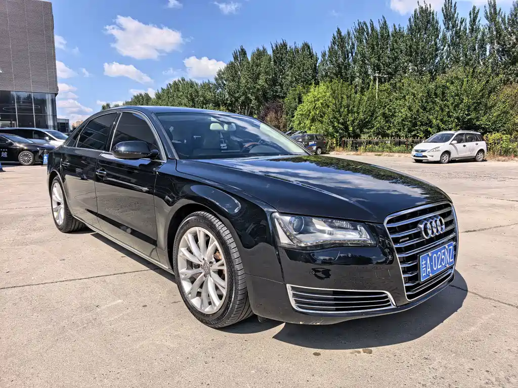 Audi A8 — миниатюра 3