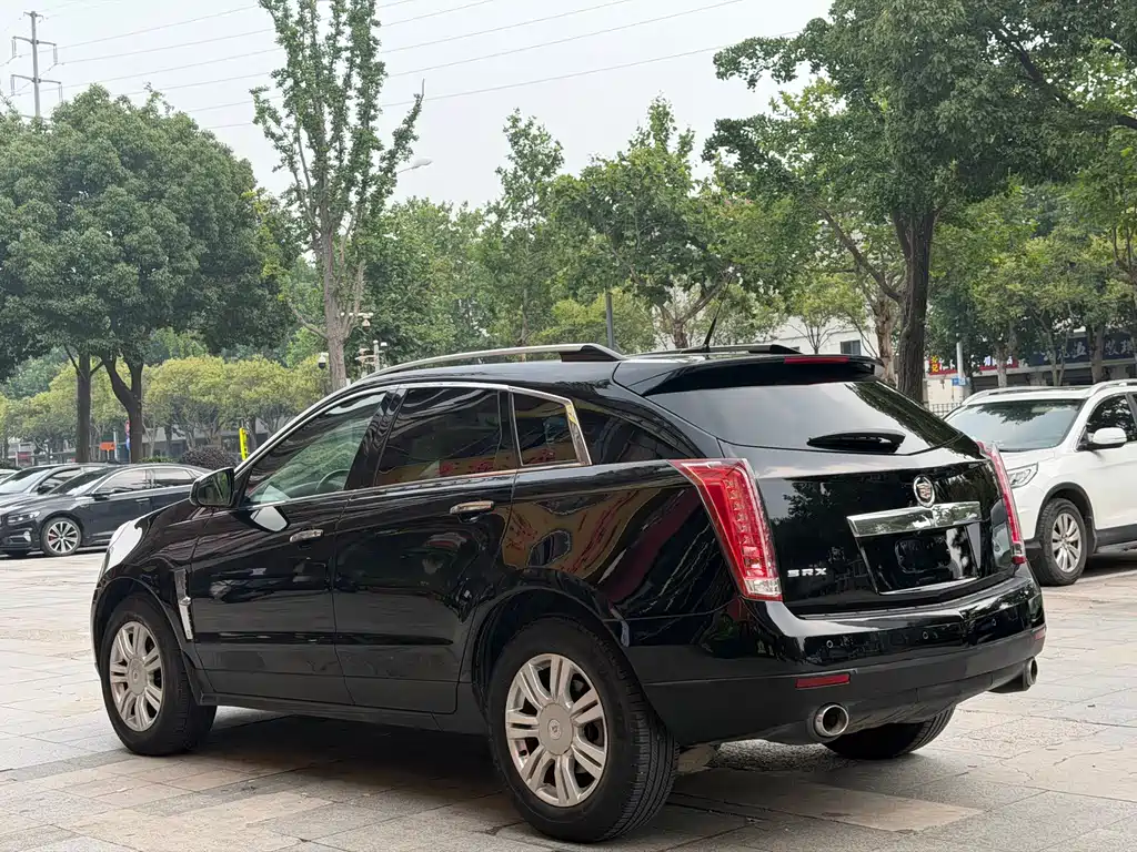 Cadillac SRX 2011 3.0L Luxury