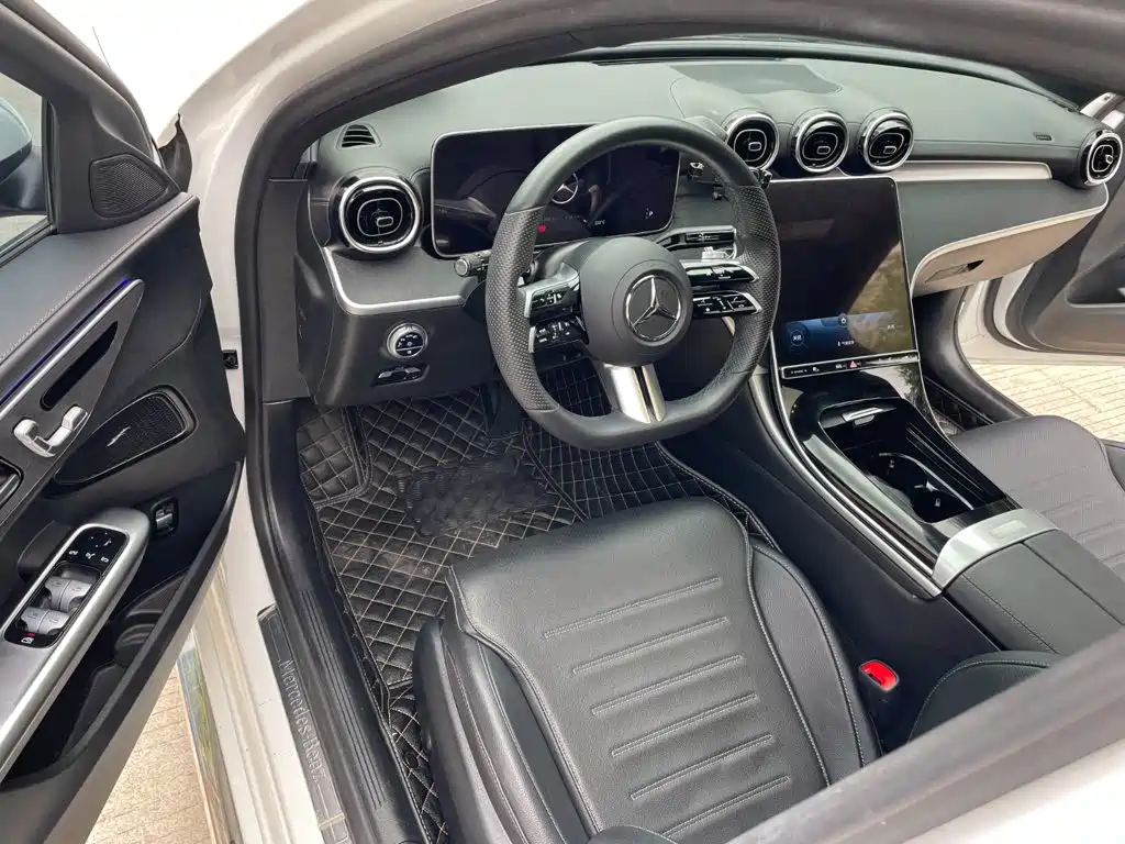 Mercedes-Benz C-Class — миниатюра 10