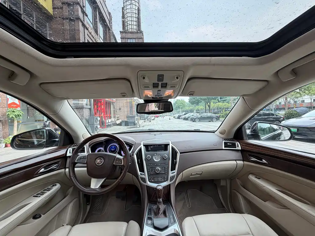 Cadillac SRX 2011 3.0L Luxury