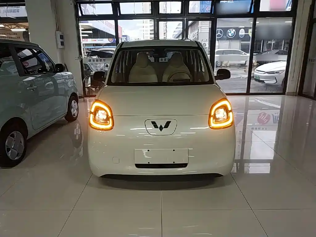 Wuling MINIEV — миниатюра 3