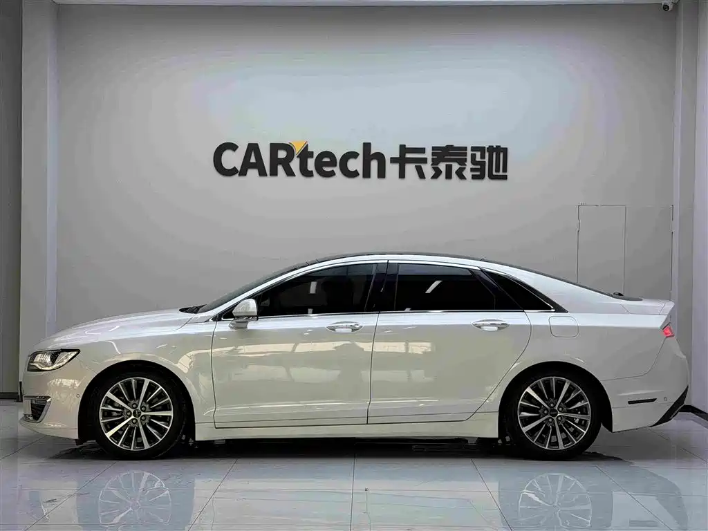 Lincoln MKZ — миниатюра 3