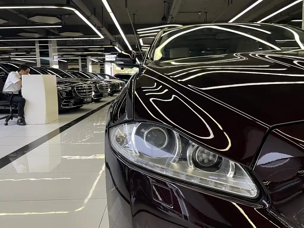 Jaguar XJ — миниатюра 33