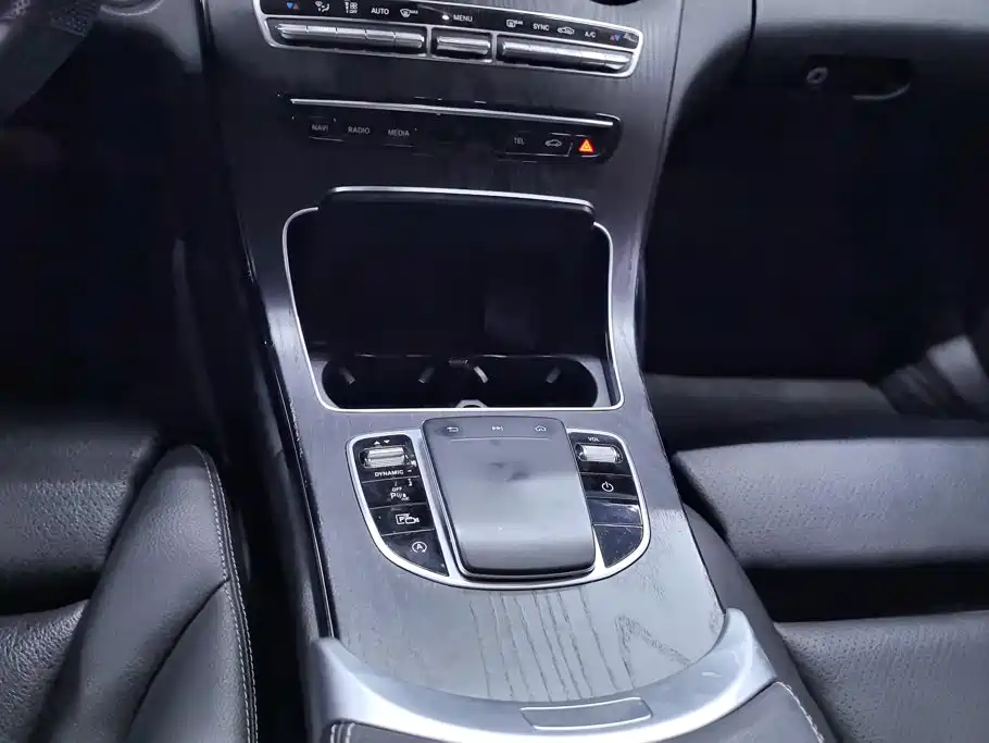 Mercedes-Benz C-Class — миниатюра 16