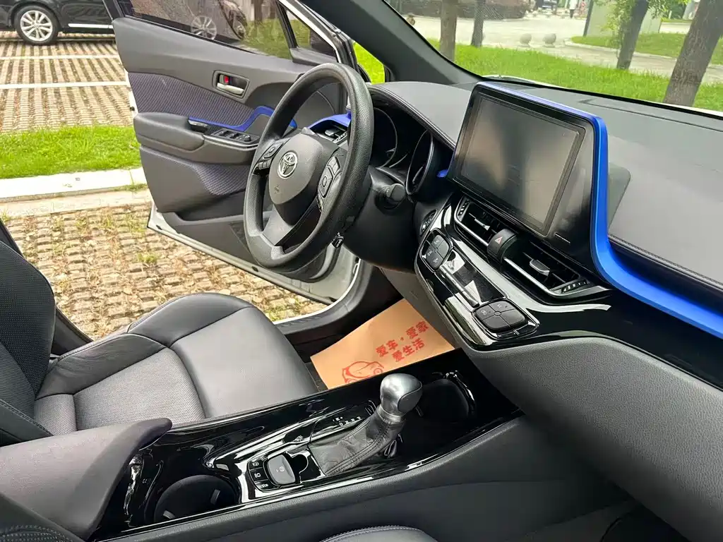 Toyota C-HR — миниатюра 11