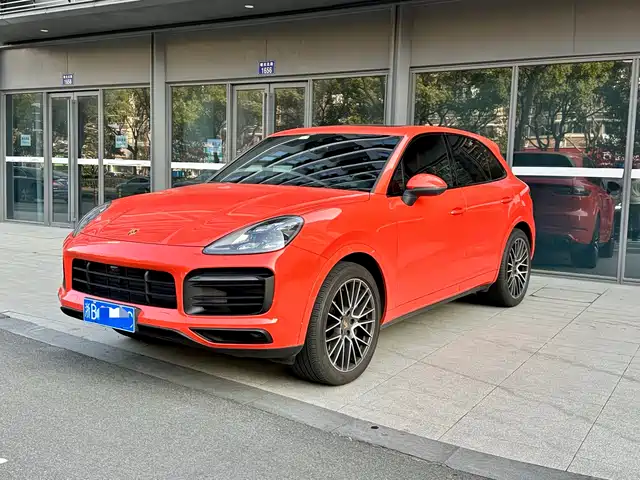 PORSCHE CAYENNE