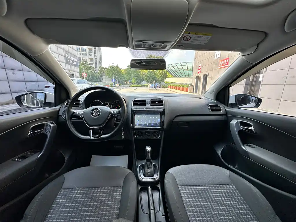 Volkswagen Polo — миниатюра 9