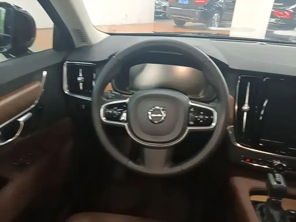 Volvo S90 — миниатюра 11