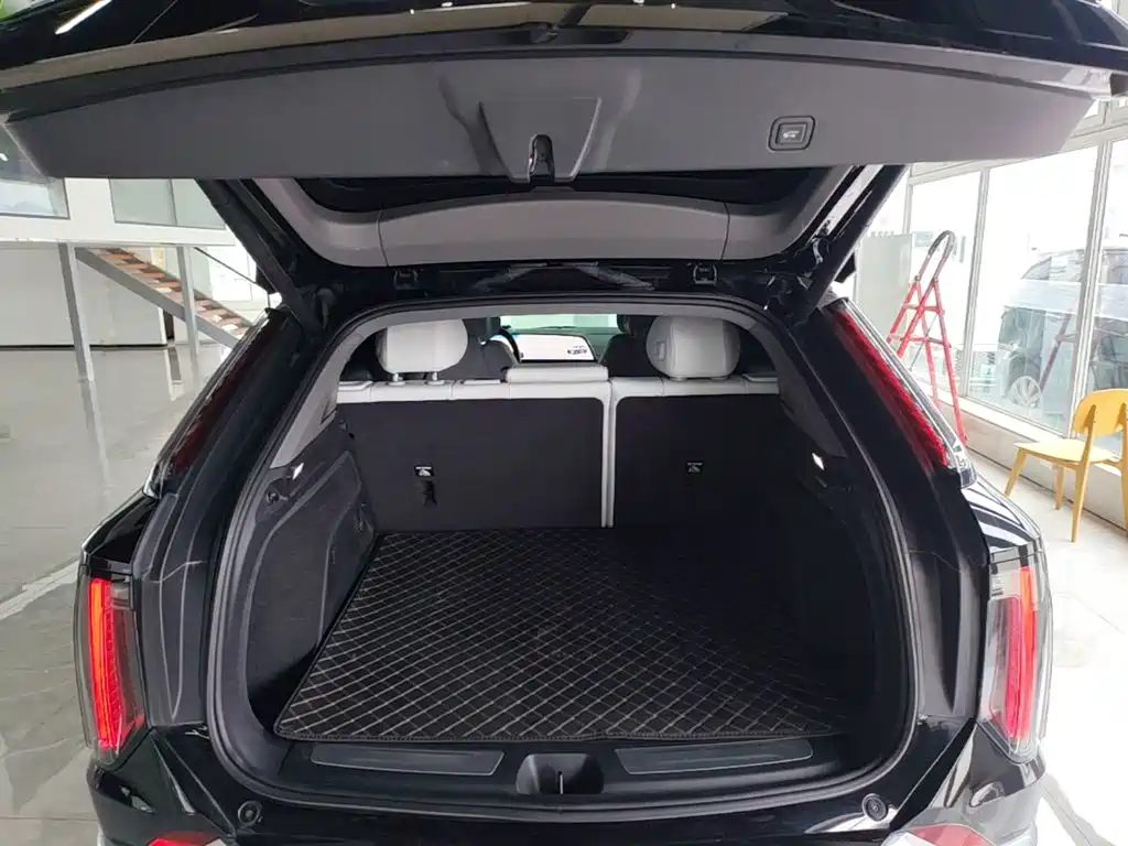Cadillac IQ — миниатюра 19